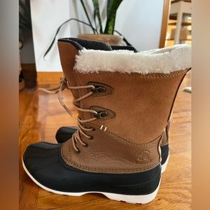 Kamik - Simona Winter Boots - Women’s Size 7 (small 7) - New Never worn